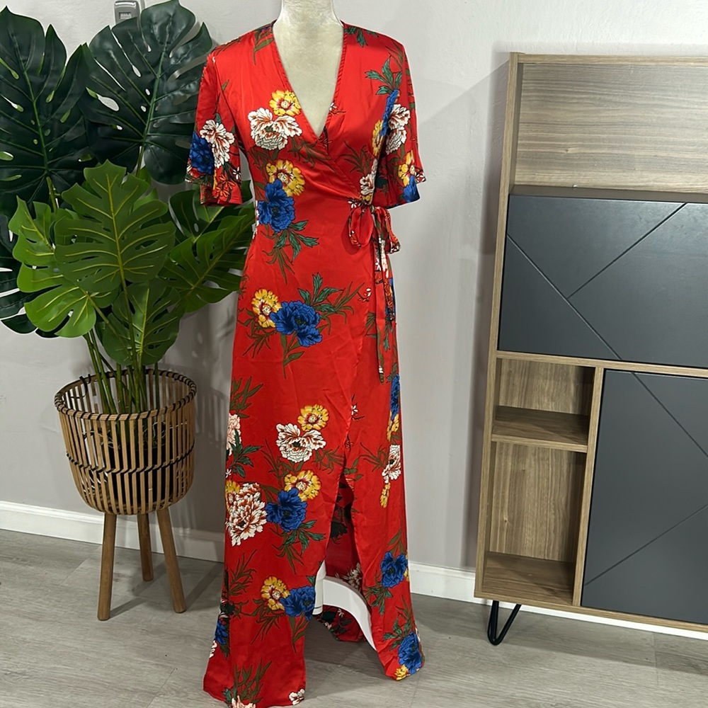 nwt // Club London Floral Maxi Wrap Dress
